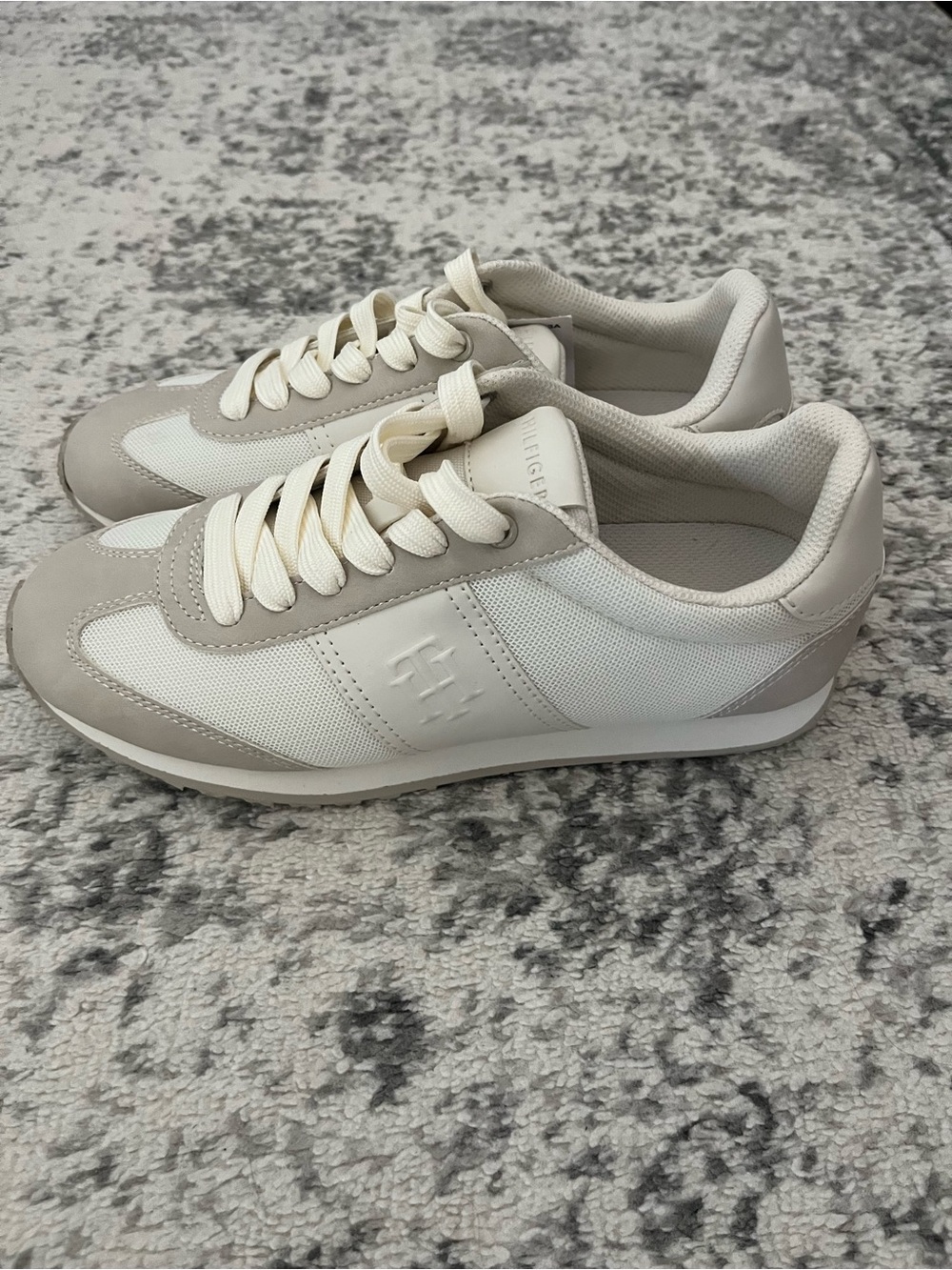 Women’s Fashion Sneakers